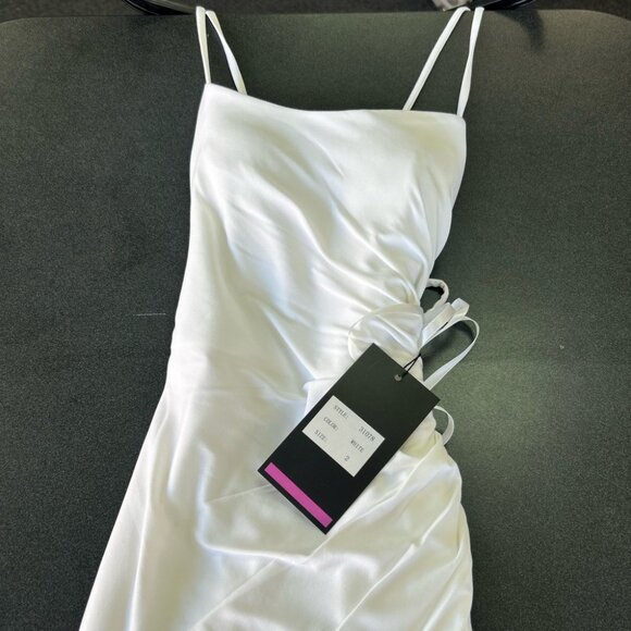 La Femme 31078SC Evening Dress White in Size 2 - Picture 8 of 8